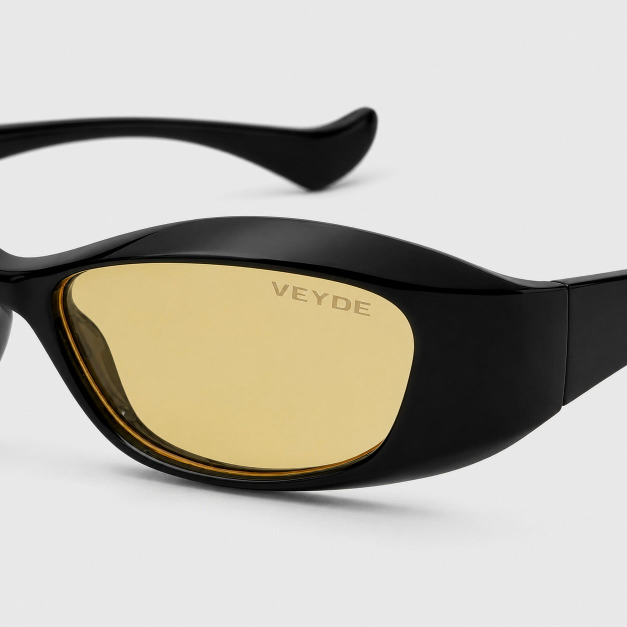 The Vesper Frame