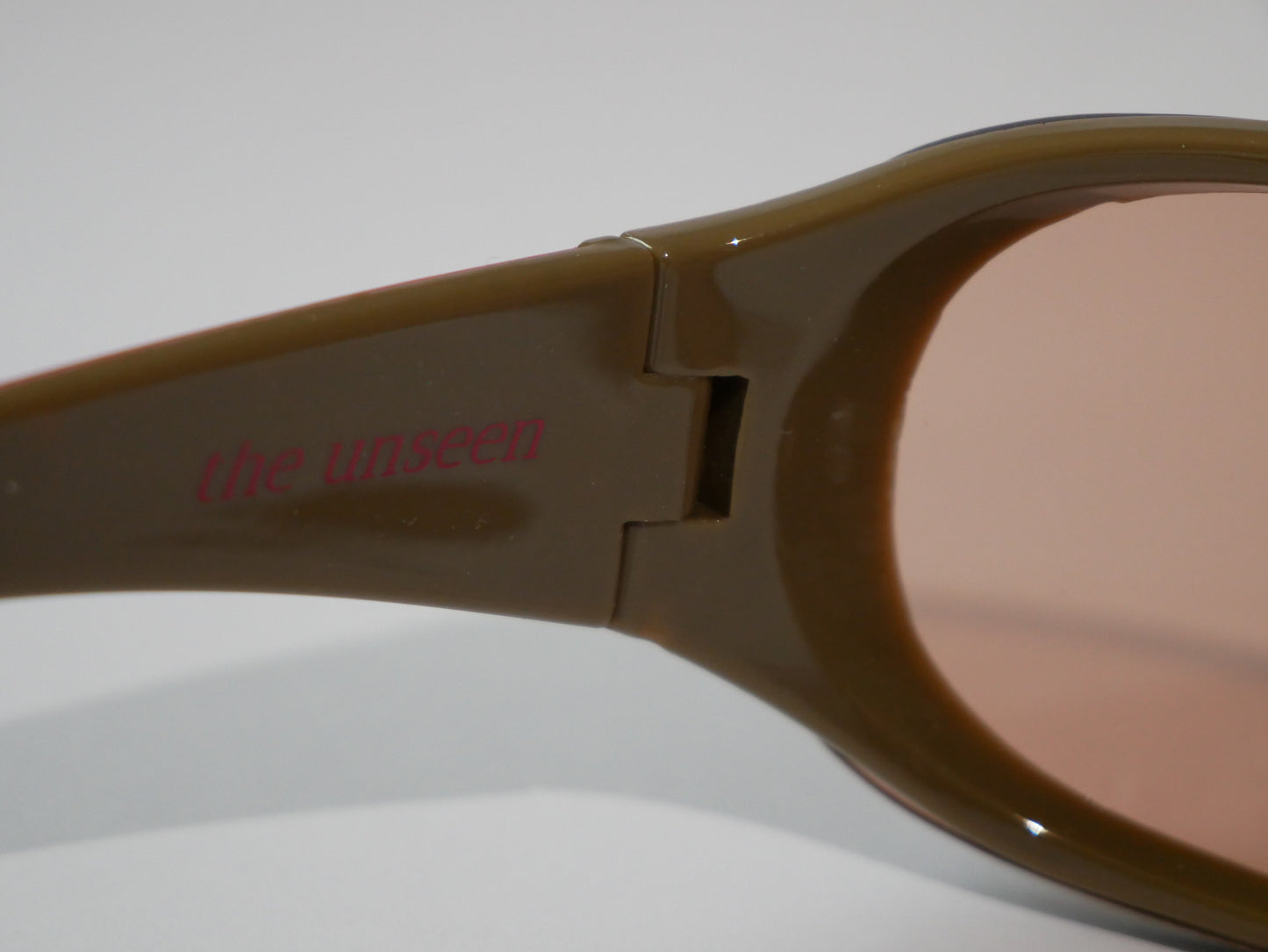 The Veil Frame - OLIVE